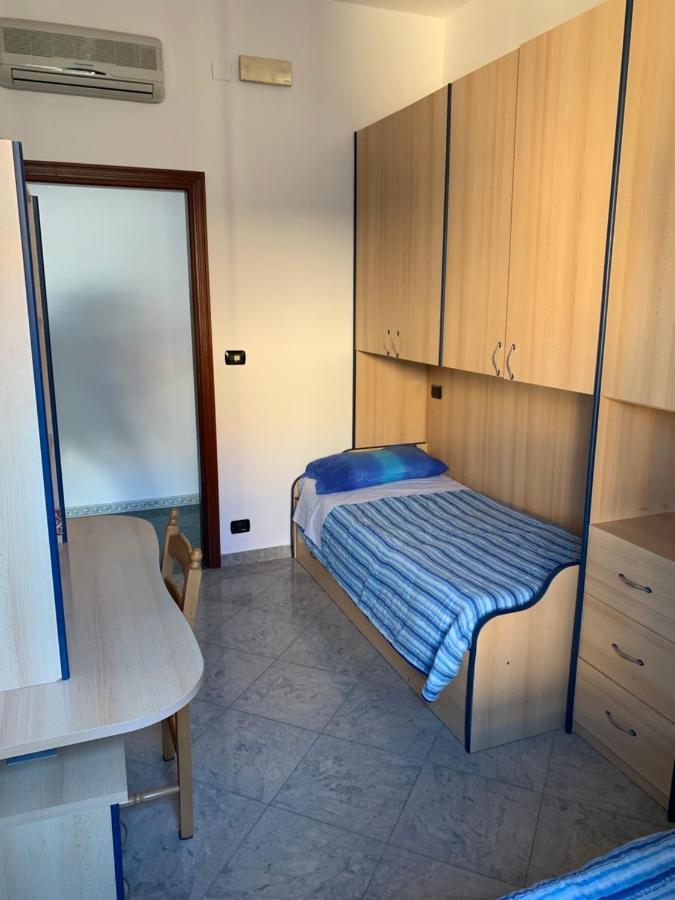 La Casa Blu Apartment Рочела Йоника Екстериор снимка